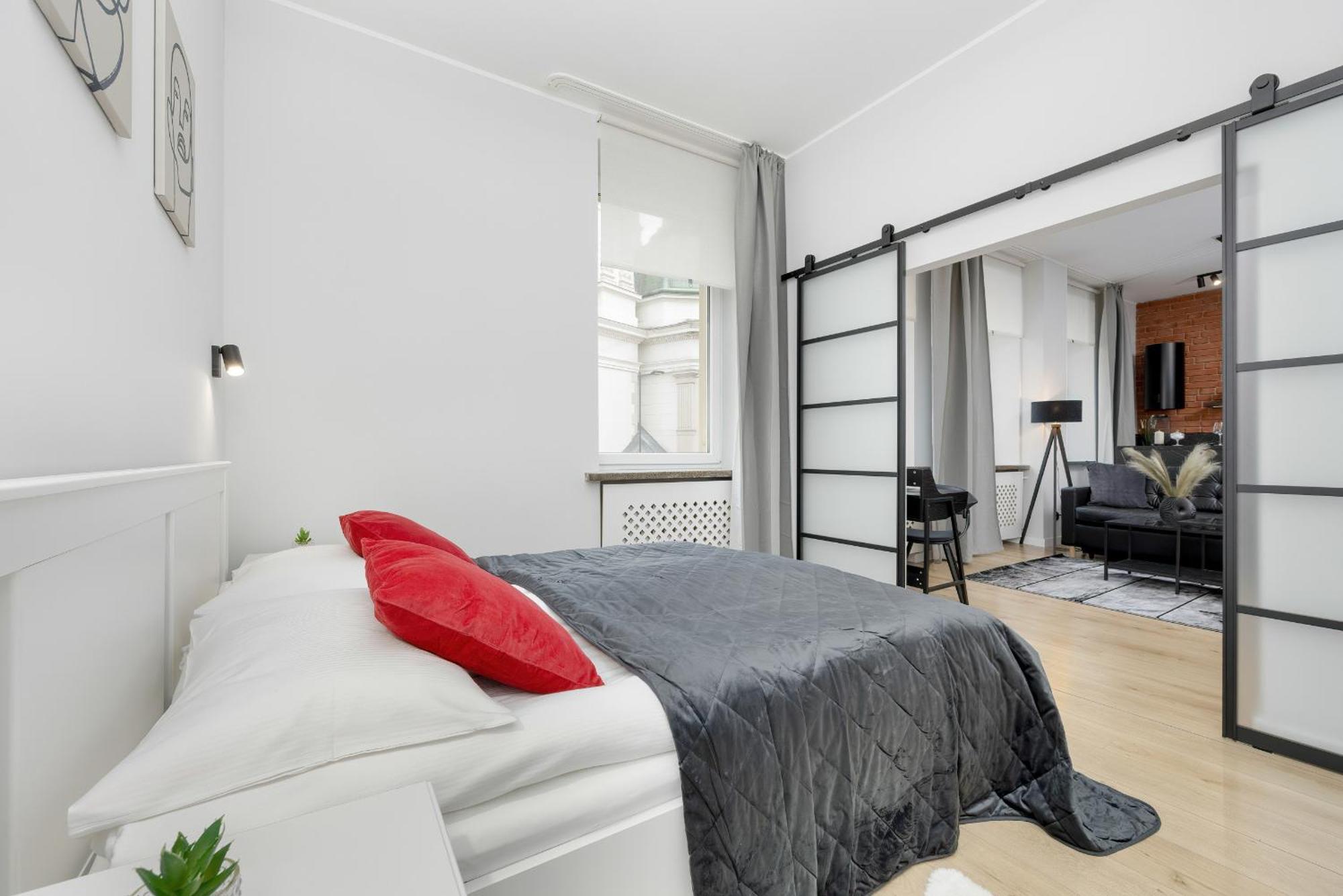 Exclusive Grey And Red Apartment In Warsaw Center By Noclegi Renters المظهر الخارجي الصورة
