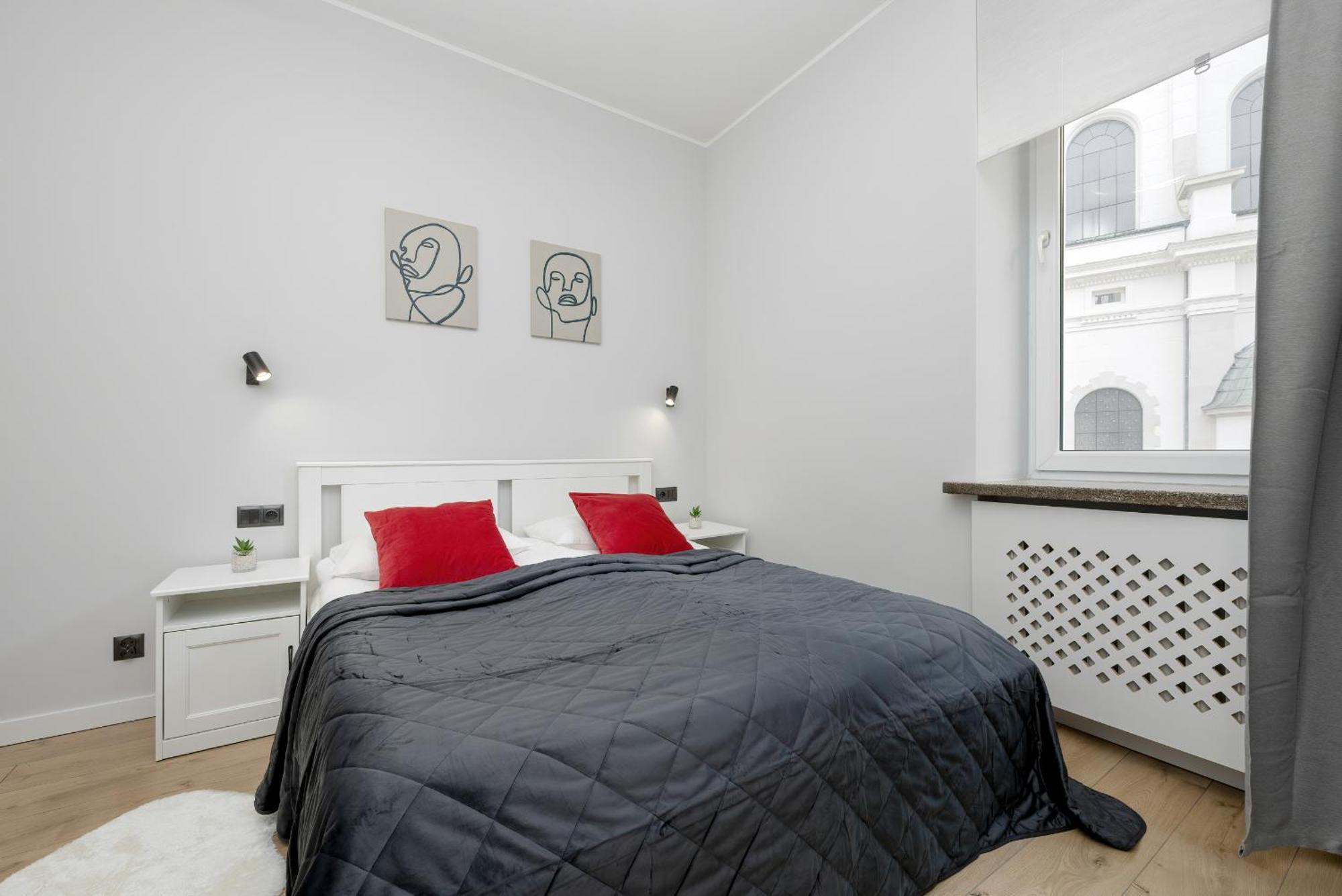 Exclusive Grey And Red Apartment In Warsaw Center By Noclegi Renters المظهر الخارجي الصورة